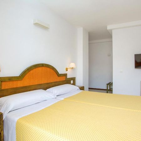 Apartamentos Bon Lloc Santa Eulària des Riu Kültér fotó