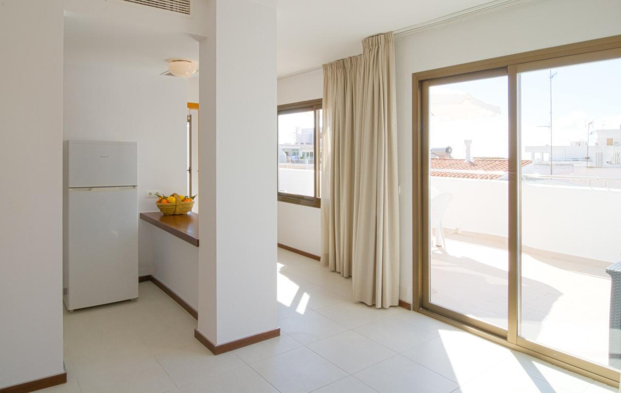 Apartamentos Bon Lloc Santa Eulària des Riu Kültér fotó