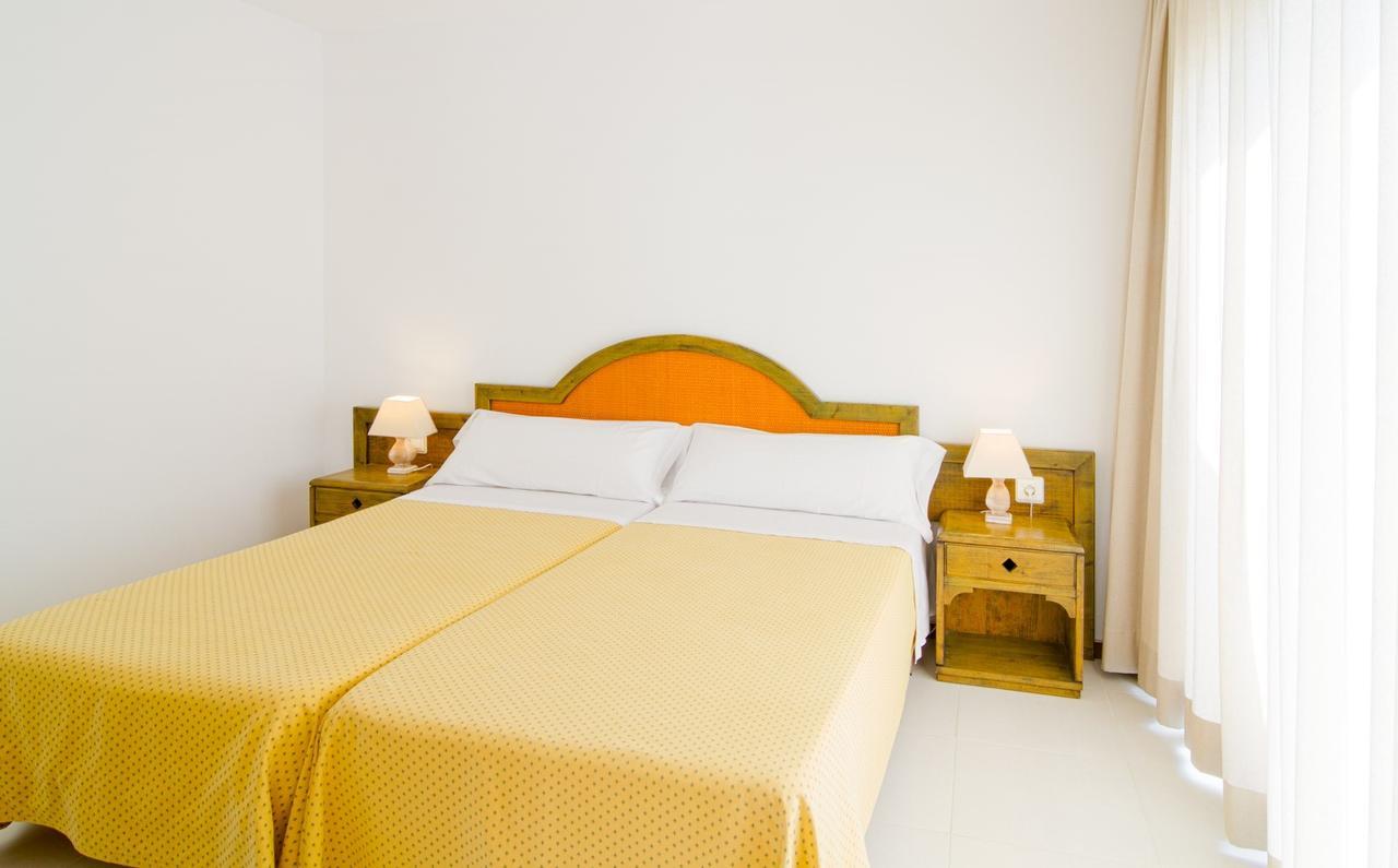 Apartamentos Bon Lloc Santa Eulària des Riu Kültér fotó