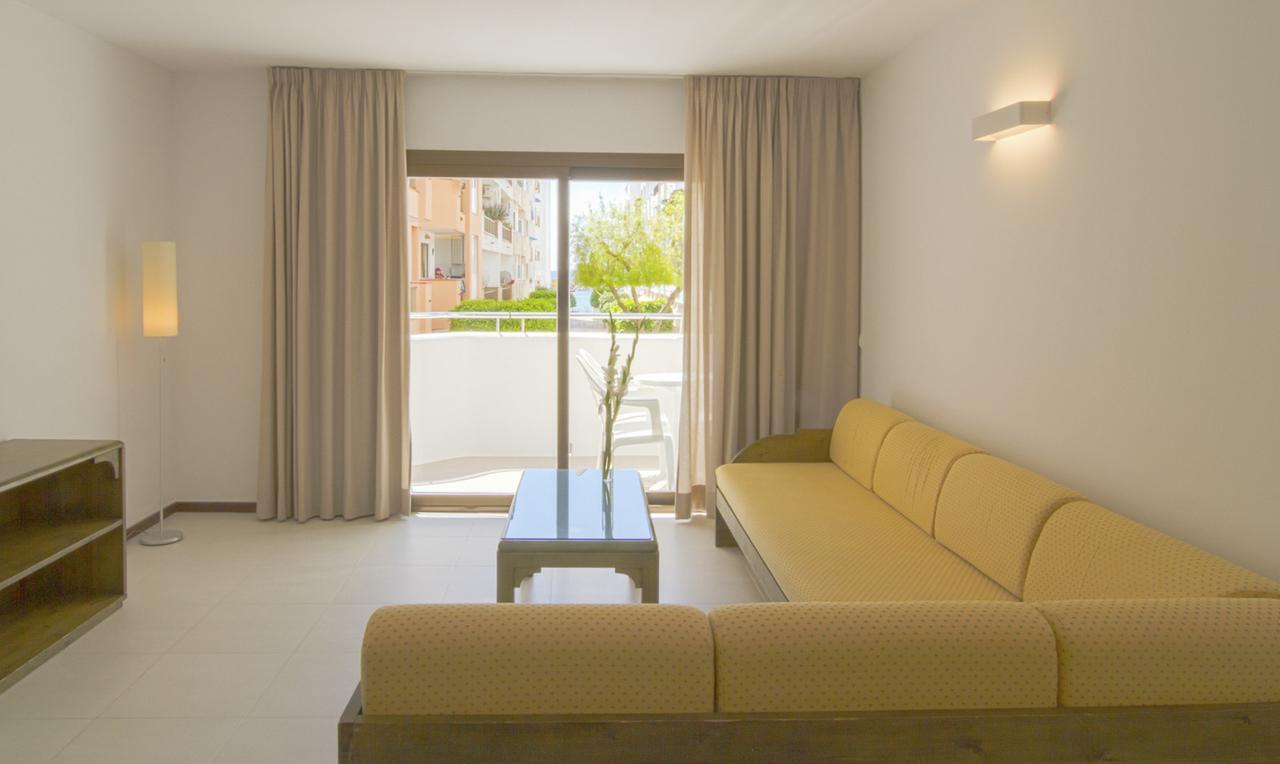 Apartamentos Bon Lloc Santa Eulària des Riu Kültér fotó