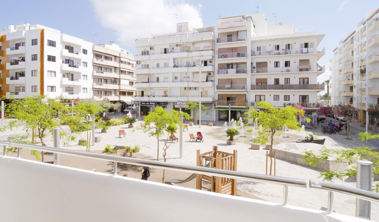 Apartamentos Bon Lloc Santa Eulària des Riu Kültér fotó