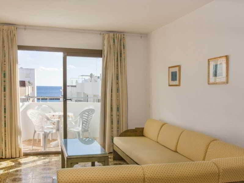 Apartamentos Bon Lloc Santa Eulària des Riu Kültér fotó