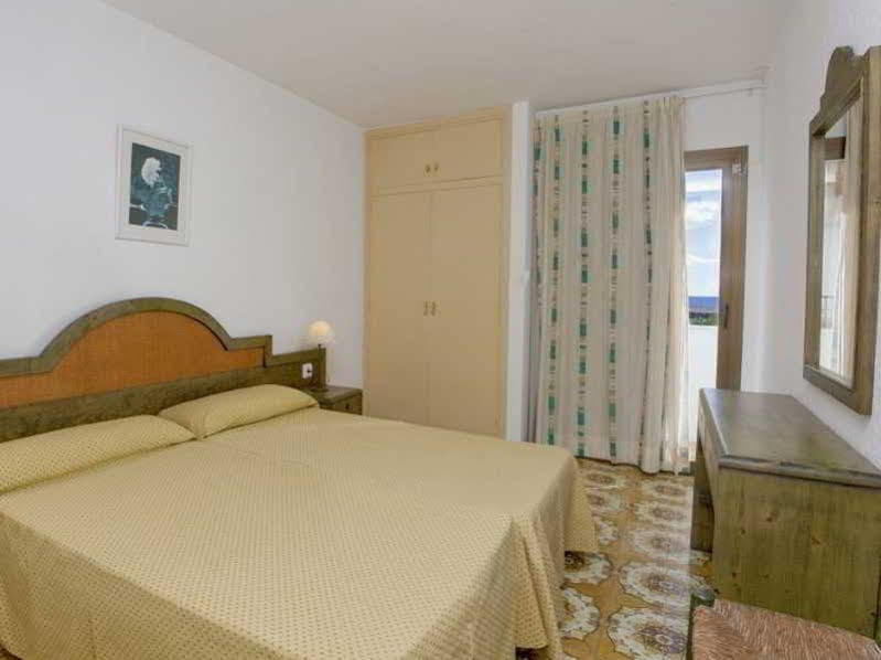 Apartamentos Bon Lloc Santa Eulària des Riu Kültér fotó