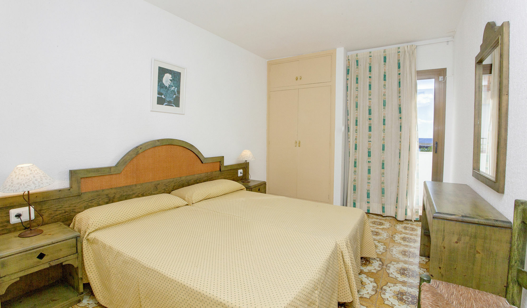 Apartamentos Bon Lloc Santa Eulària des Riu Kültér fotó