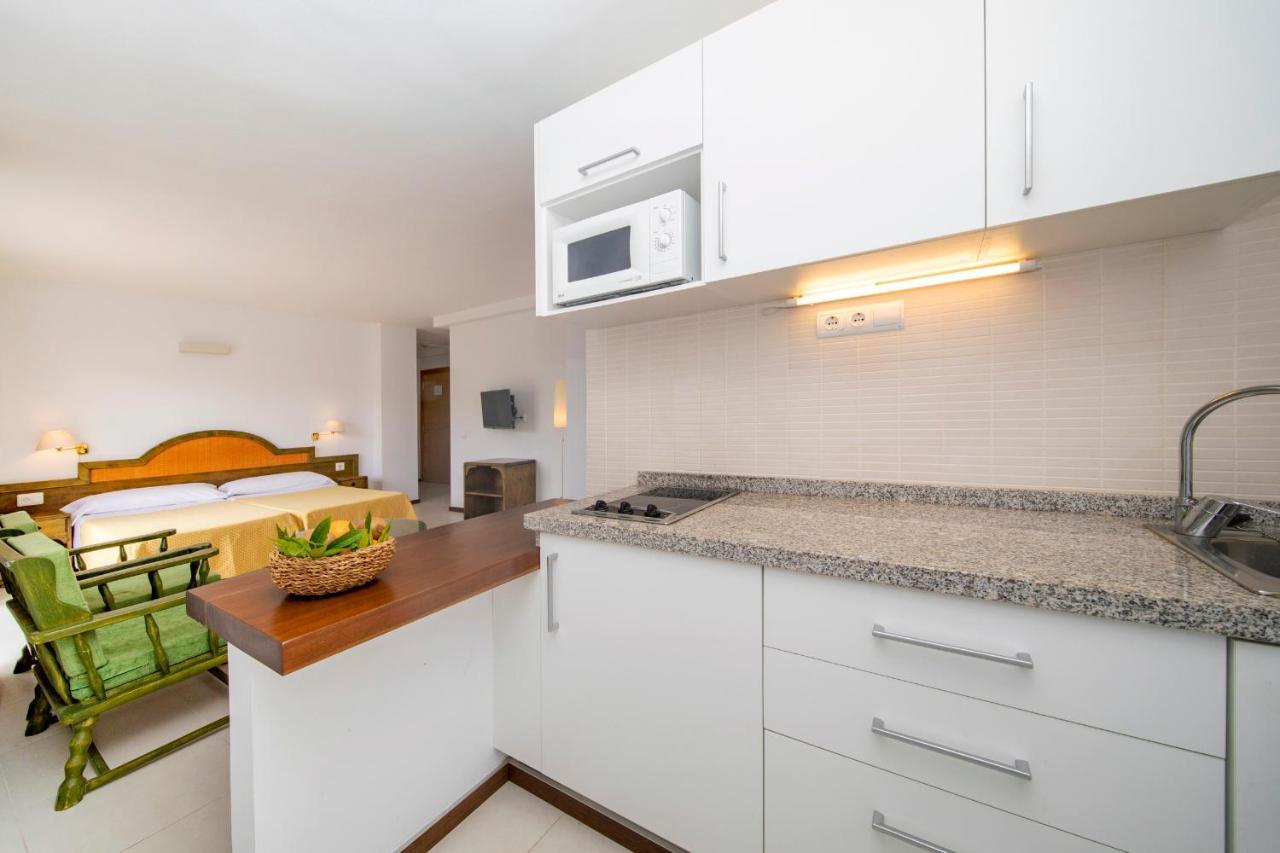 Apartamentos Bon Lloc Santa Eulària des Riu Kültér fotó