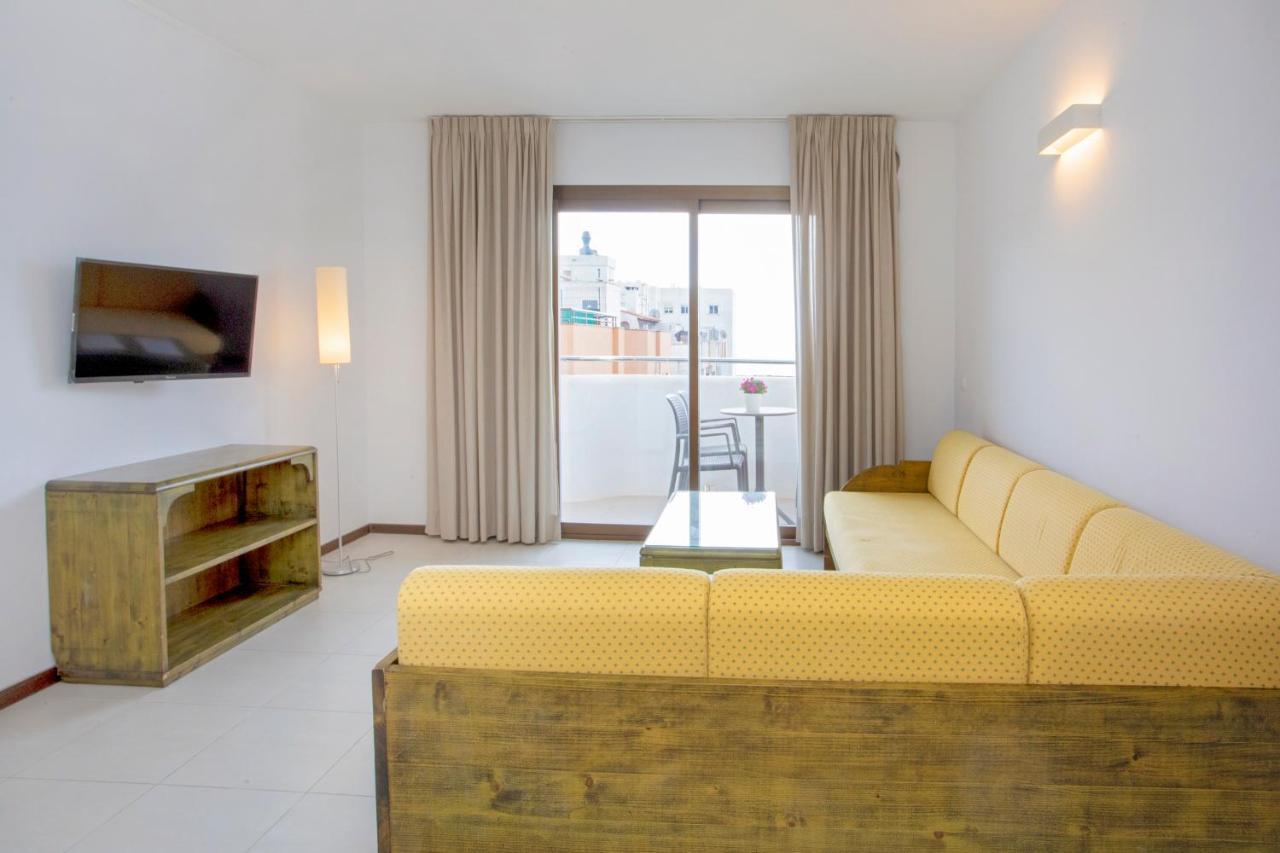 Apartamentos Bon Lloc Santa Eulària des Riu Kültér fotó