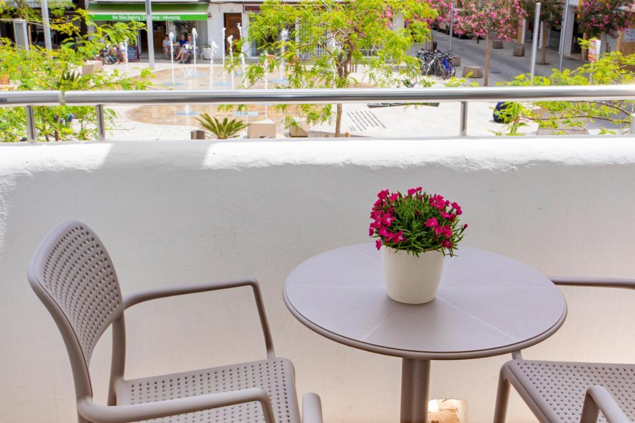 Apartamentos Bon Lloc Santa Eulària des Riu Kültér fotó